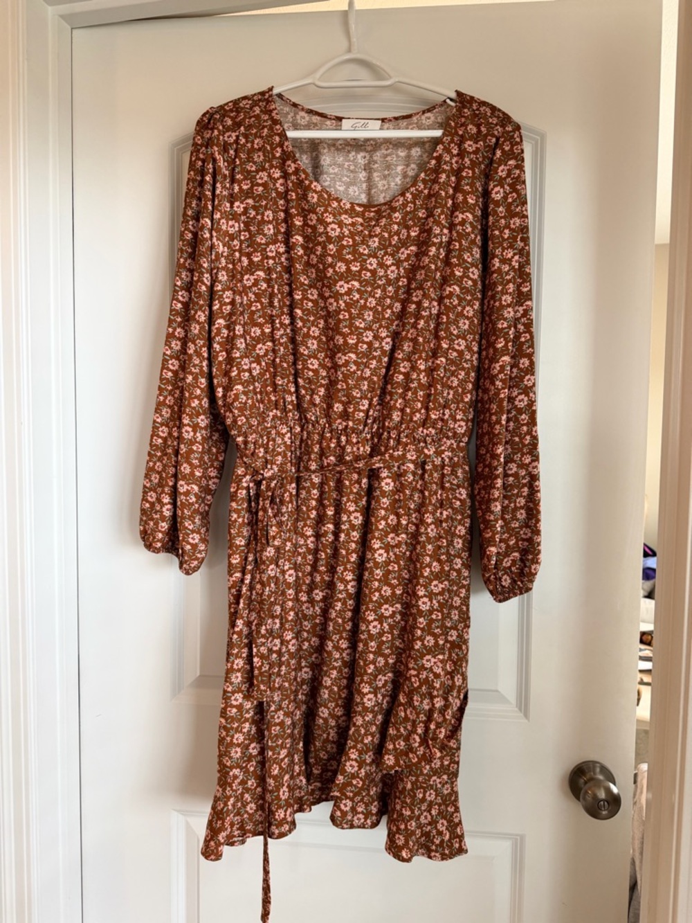 Gilli Rust Brown Floral Long Sleeve Tie-Waist Dress